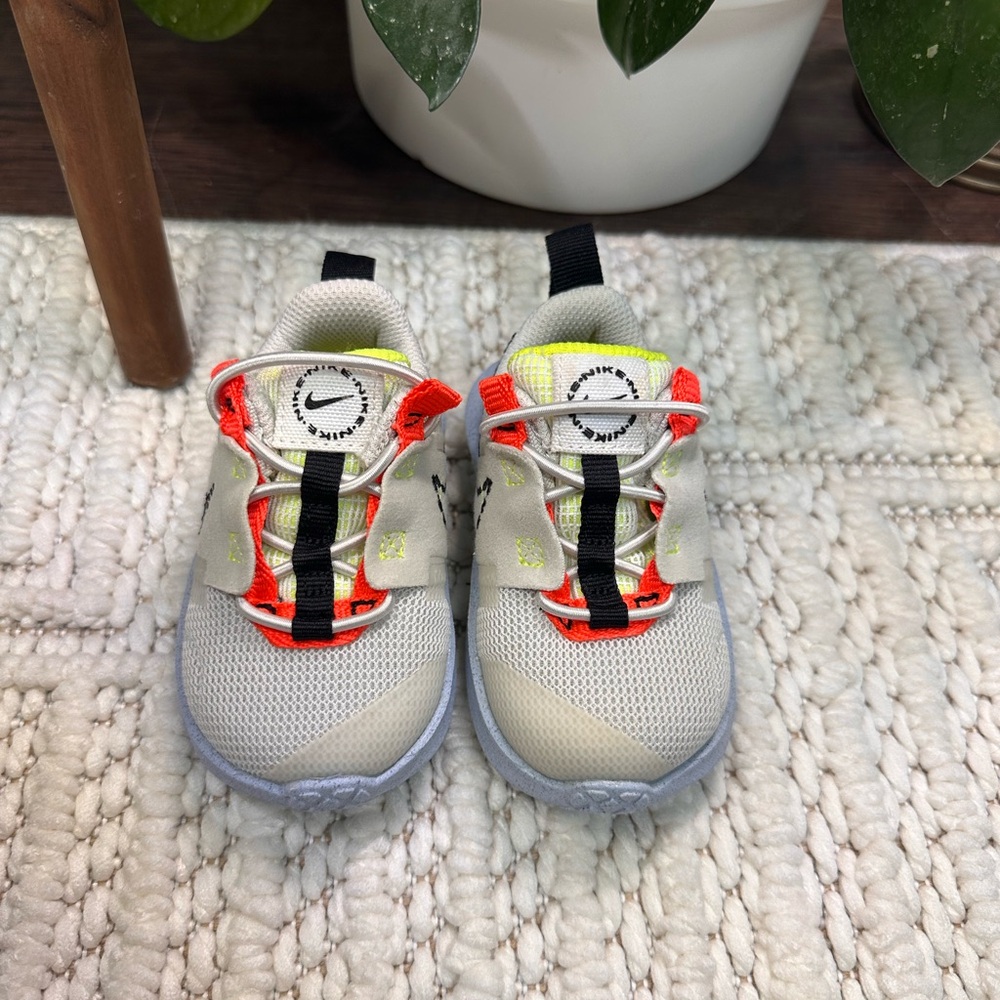 Nike Kids' Beige and Neon Orange Sneakers